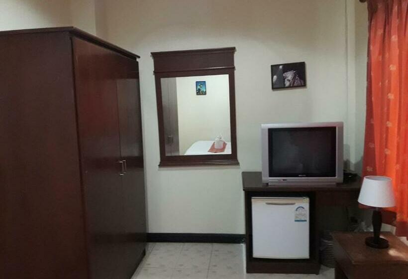 اتاق اکونومی با حمام مشترک, Southern Fried Rice