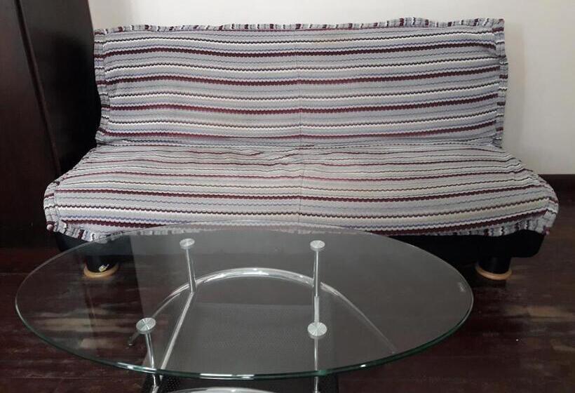 اتاق خانوادگی, Southern Fried Rice