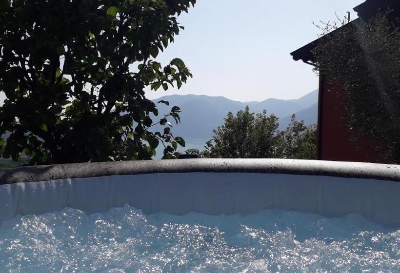 Quarto Estandar Vista Lago, Agriturismo Cascina Lert