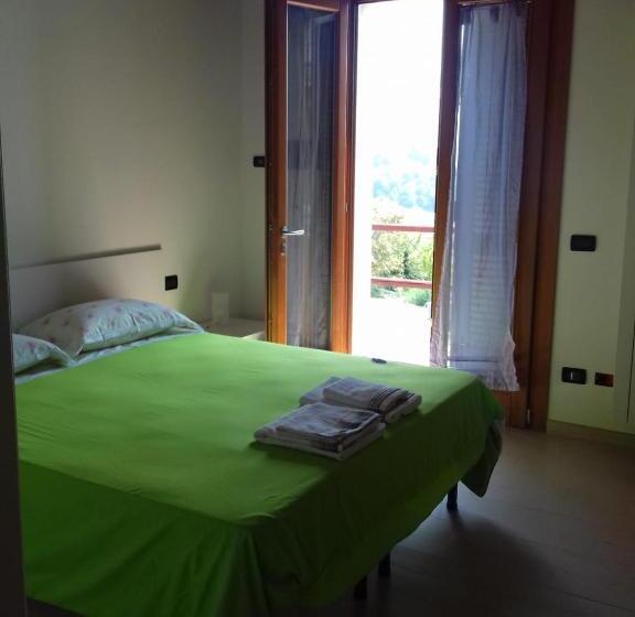 Номер Стандарт Вид на Озеро, Agriturismo Cascina Lert