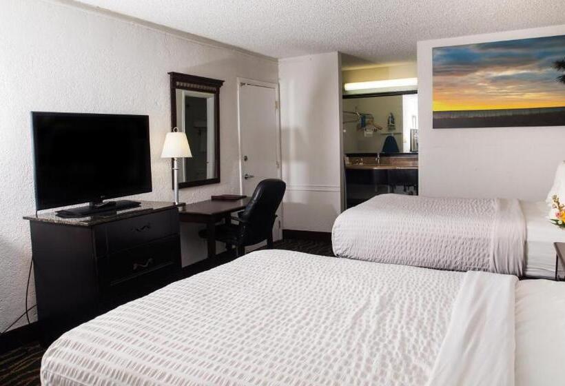 プールビュースタンダードルーム, Days Inn By Wyndham Stuart