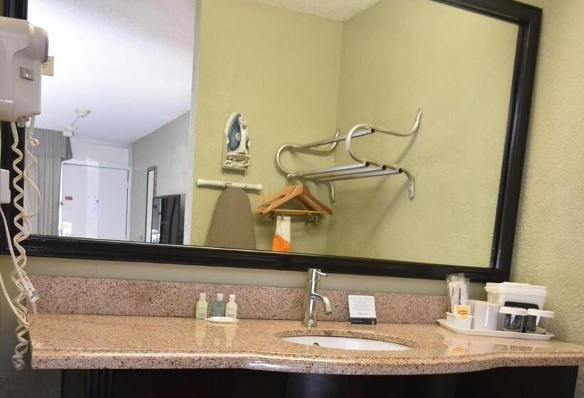 スタンダードルーム, Days Inn By Wyndham Stuart