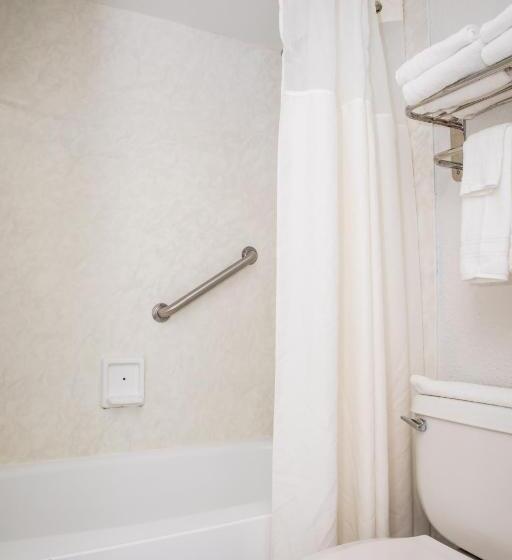 スーペリアースイート, Days Inn By Wyndham Stuart