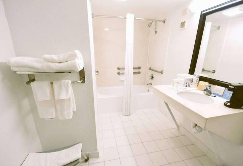 障害者適応デラックスルーム, Days Inn By Wyndham Stuart