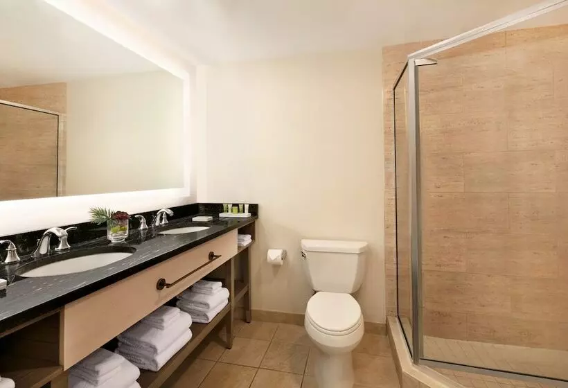 オーシャンビュースイート, Hilton Ocean City Oceanfront Suites