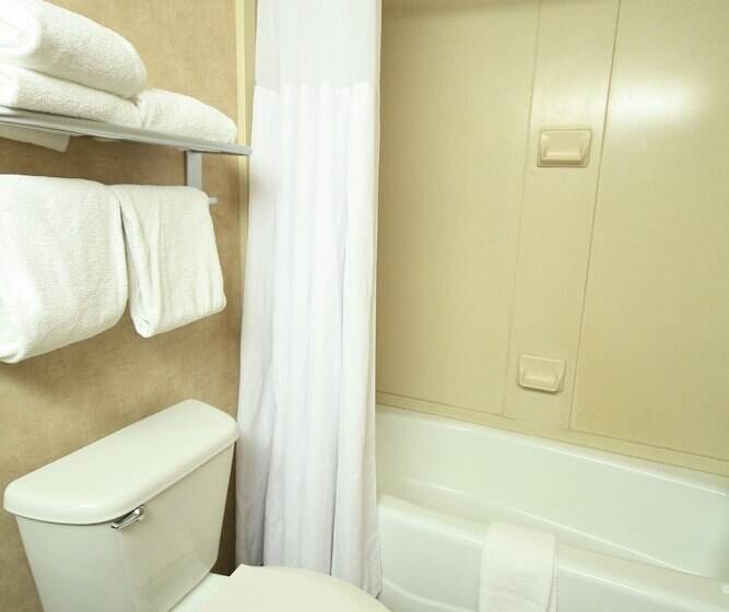 스위트, Ramada By Wyndham Sioux Falls Airport   Waterpark Resort & Event Center