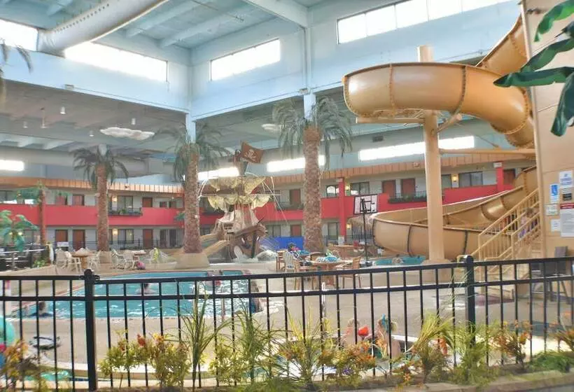 سوییت, Ramada By Wyndham Sioux Falls Airport   Waterpark Resort & Event Center