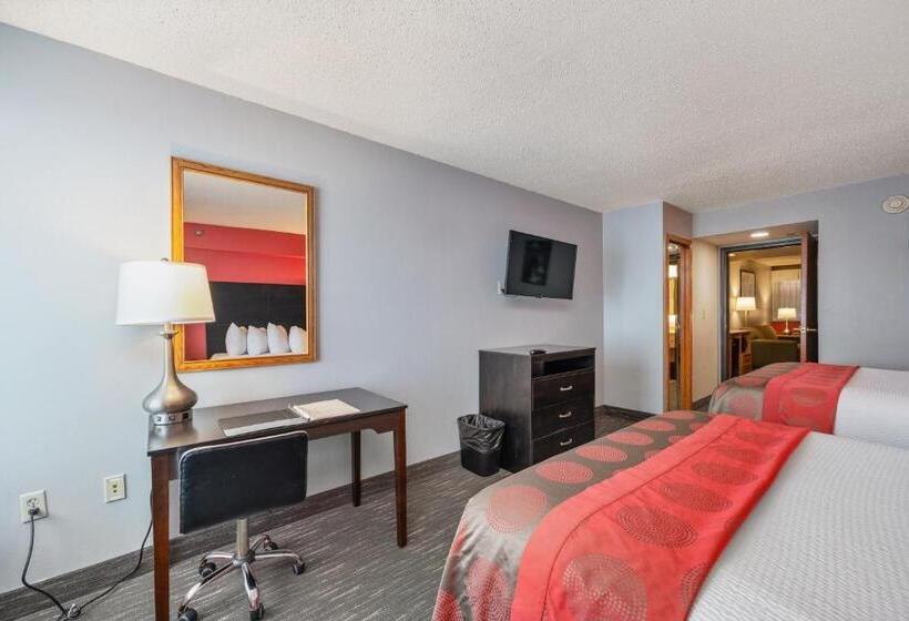 סוויטה נוף לבריכה, Ramada By Wyndham Sioux Falls Airport   Waterpark Resort & Event Center