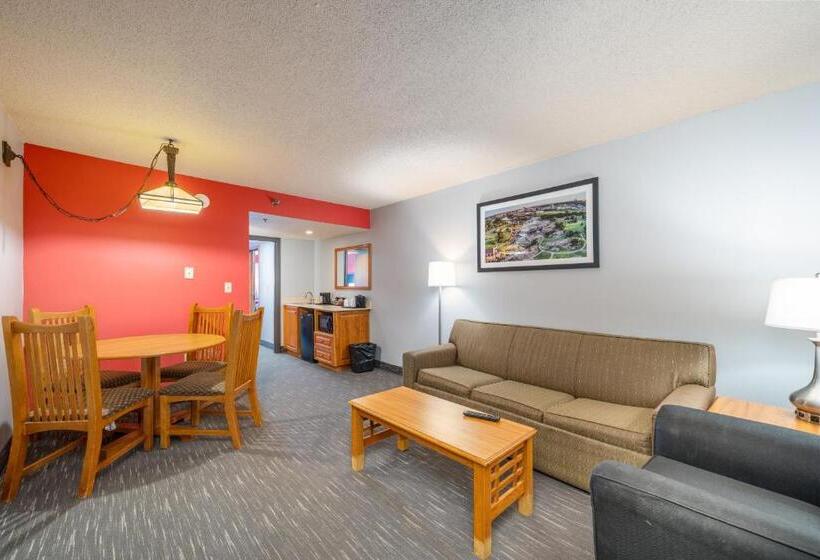 스위트, Ramada By Wyndham Sioux Falls Airport   Waterpark Resort & Event Center