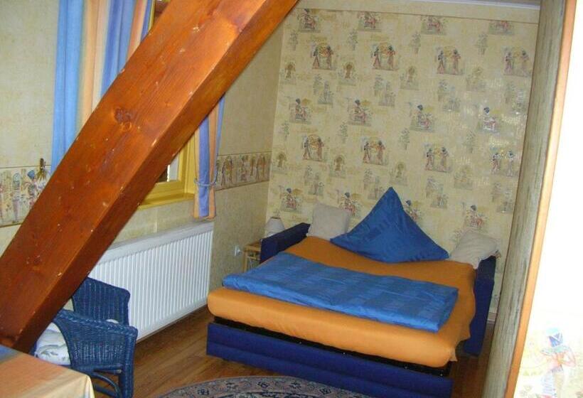 غرفة قياسية ثلاثية, Restaurant Du Windstein