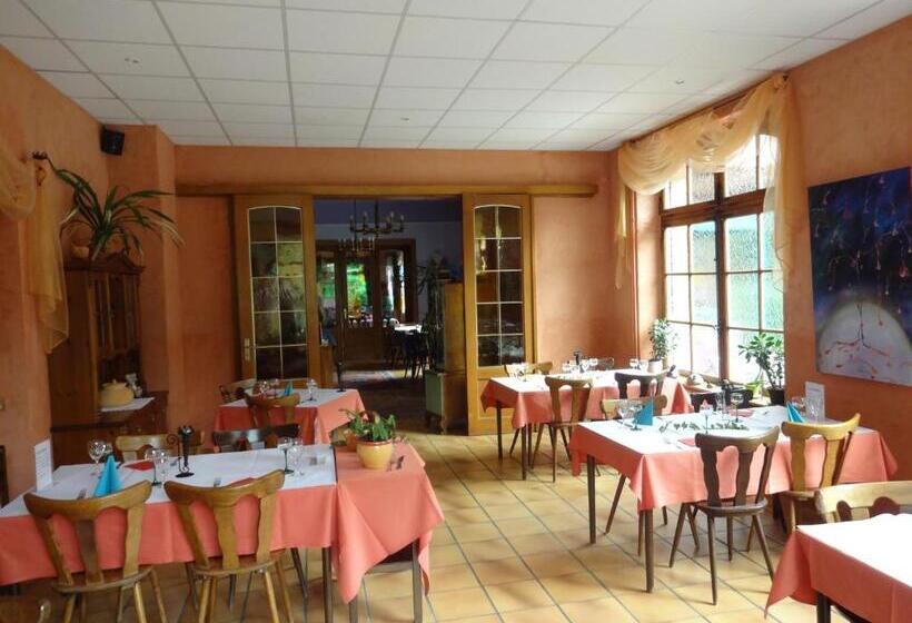 غرفة قياسية ثلاثية, Restaurant Du Windstein