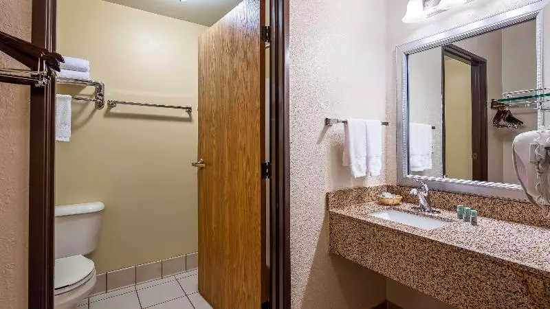 キングサイズベッドのスタンダードルーム, Best Western B. R. Guest