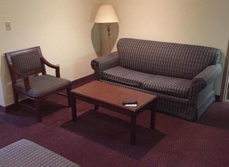 디럭스 스위트, Econo Lodge Whitehall Near Michigan S Adventure