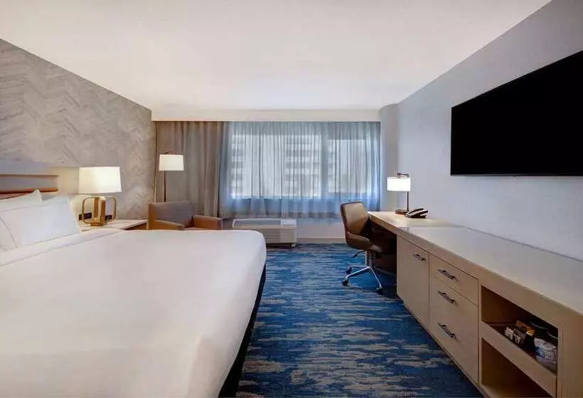 اتاق استاندارد با تخت بزرگ, Doubletree By Hilton Virginia Beach Oceanfront South