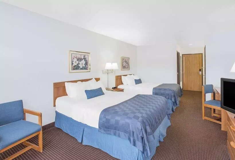 ２ダブルベッドのスタンダードルーム, Ramada By Wyndham Hancock Waterfront