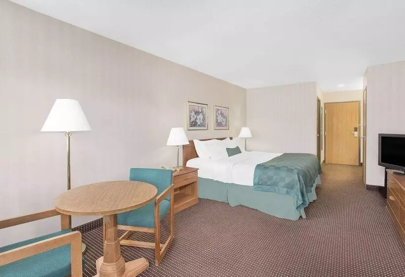 身障者適用スタンダードルーム, Ramada By Wyndham Hancock Waterfront
