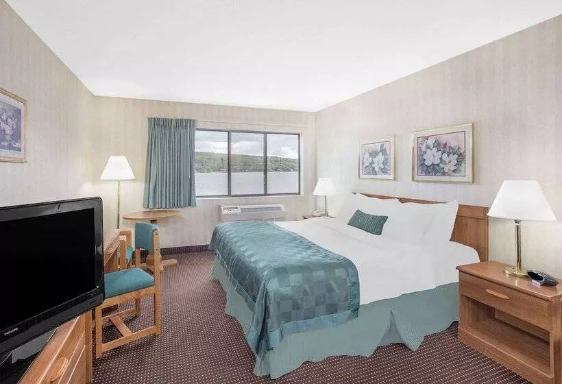 身障者適用スタンダードルーム, Ramada By Wyndham Hancock Waterfront