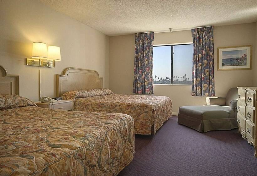 חדר סטנדרט שתי מיטות זוגיות, Ramada By Wyndham Los Angeles/wilshire Center