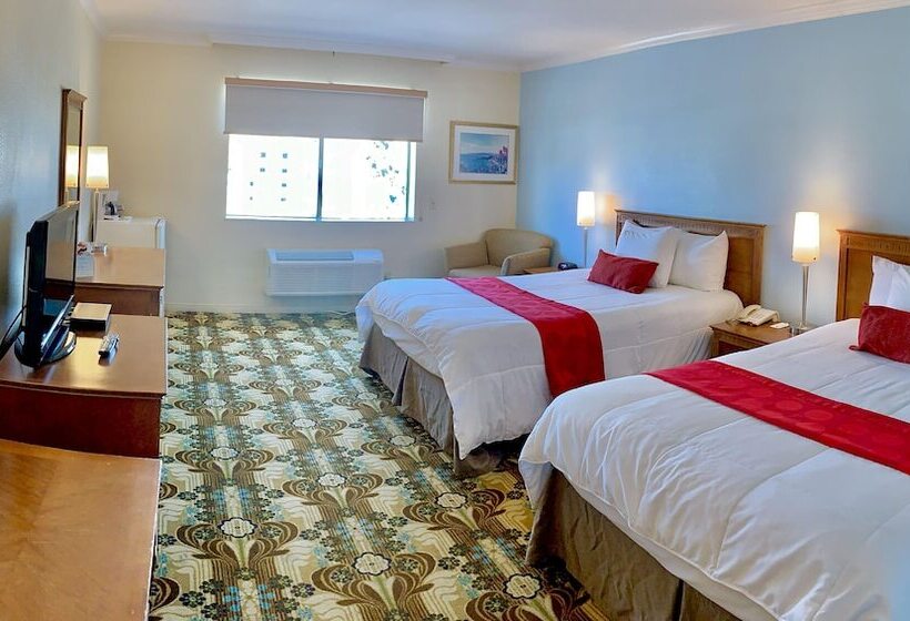 חדר סטנדרט שתי מיטות זוגיות, Ramada By Wyndham Los Angeles/wilshire Center