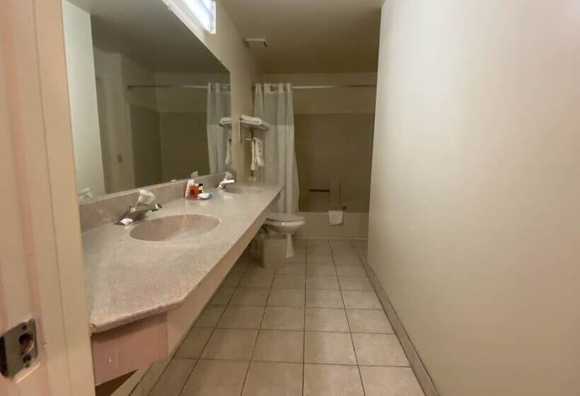 סוויטה, Ramada By Wyndham Los Angeles/wilshire Center