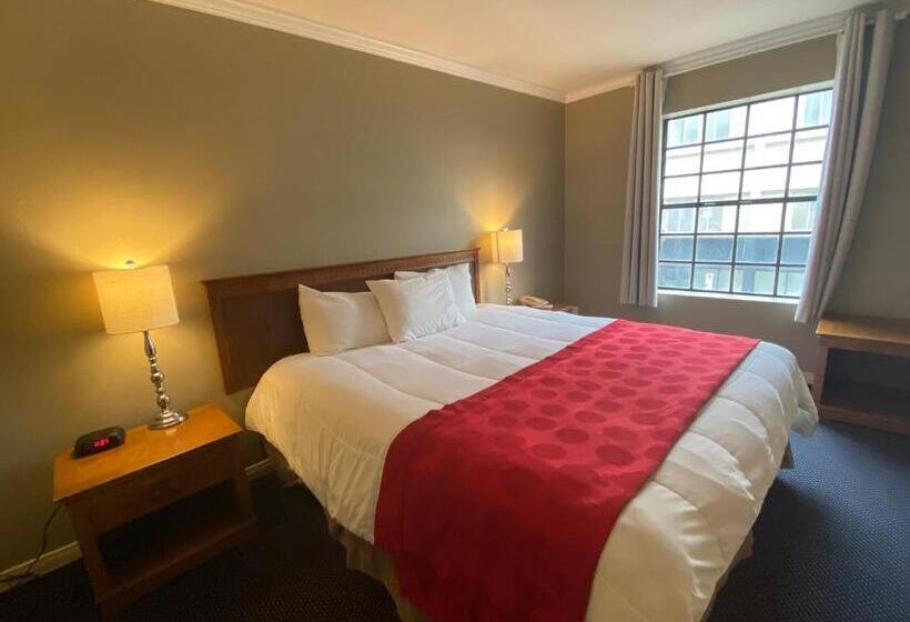 주니어 스위트 킹사이즈 침대, Ramada By Wyndham Los Angeles/wilshire Center