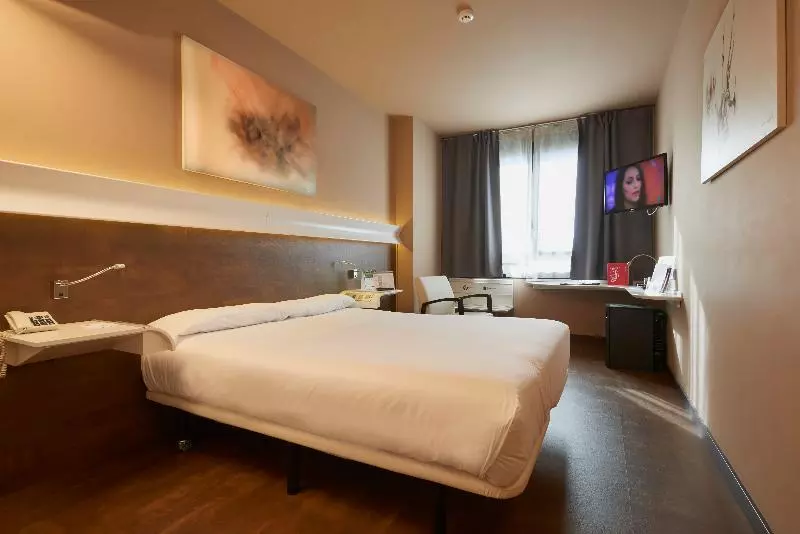 اتاق استاندارد با تخت بزرگ, Ramada By Wyndham Los Angeles/wilshire Center