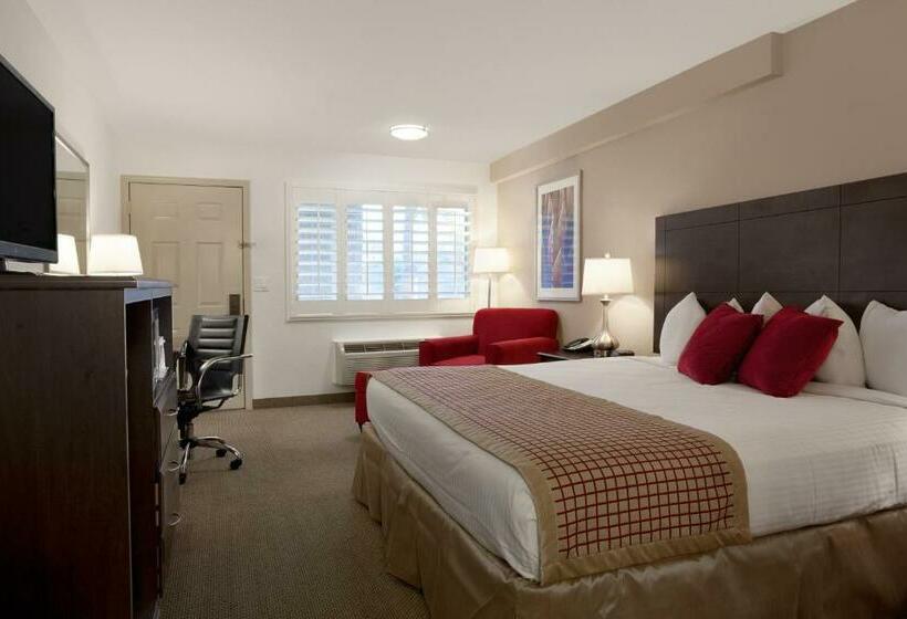 סוויטה, Infinity Inn & Suites