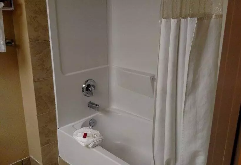 ２ダブルベッドのスタンダードルーム, Ramada By Wyndham West Atlantic City
