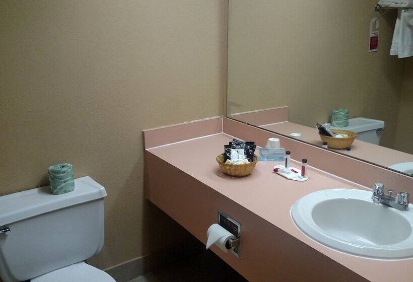 اتاق استاندارد با 2 تخت دوبل, Ramada By Wyndham West Atlantic City