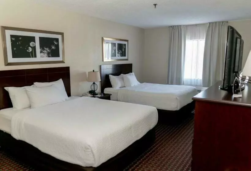 キングサイズベッドのデラックスルーム, Ramada By Wyndham Tell City