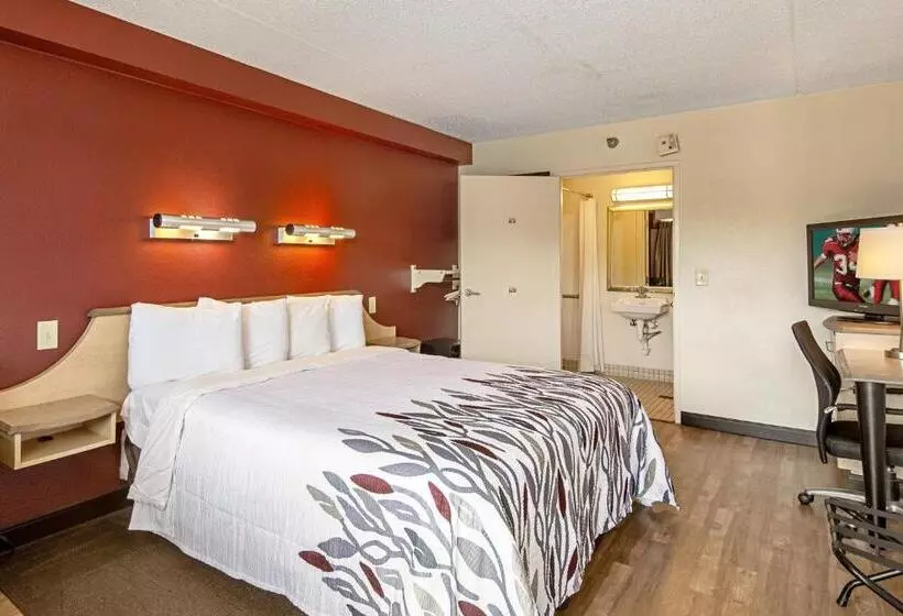اتاق استاندارد با تخت بزرگ, Red Roof Inn Akron