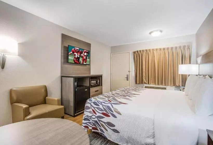 اتاق سوپریور با تخت بزرگ, Red Roof Inn Lansing West Msu
