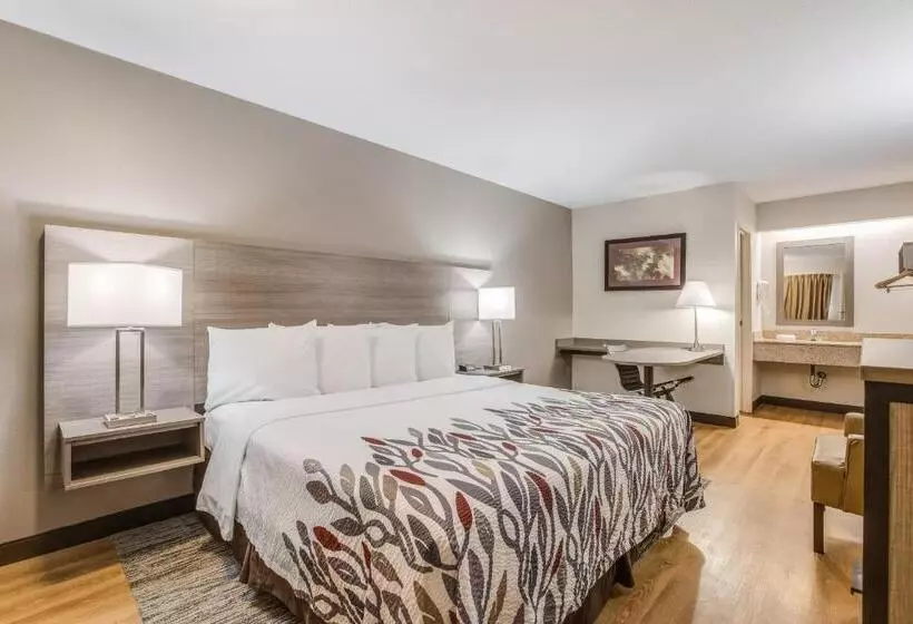 اتاق سوپریور با تخت بزرگ, Red Roof Inn Lansing West Msu