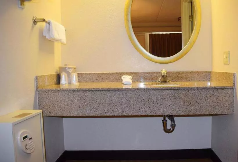 اتاق لوکس, Red Roof Inn Syracuse