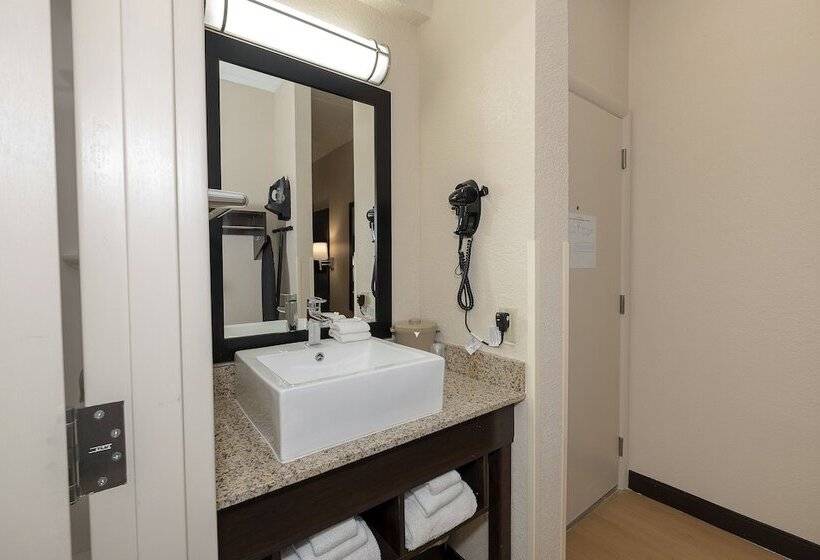 غرفة ديلوكس, Red Roof Inn Plus+ Jacksonville – Southpoint