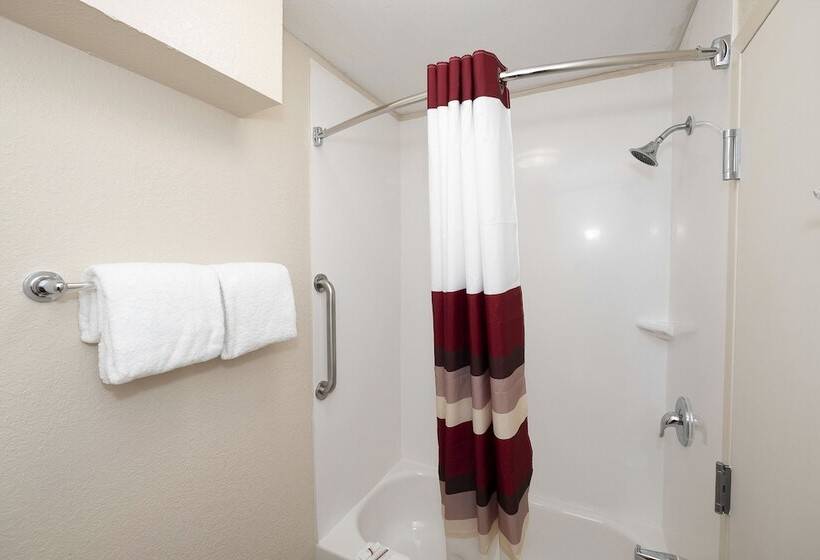 جناح, Red Roof Inn Plus+ Jacksonville – Southpoint