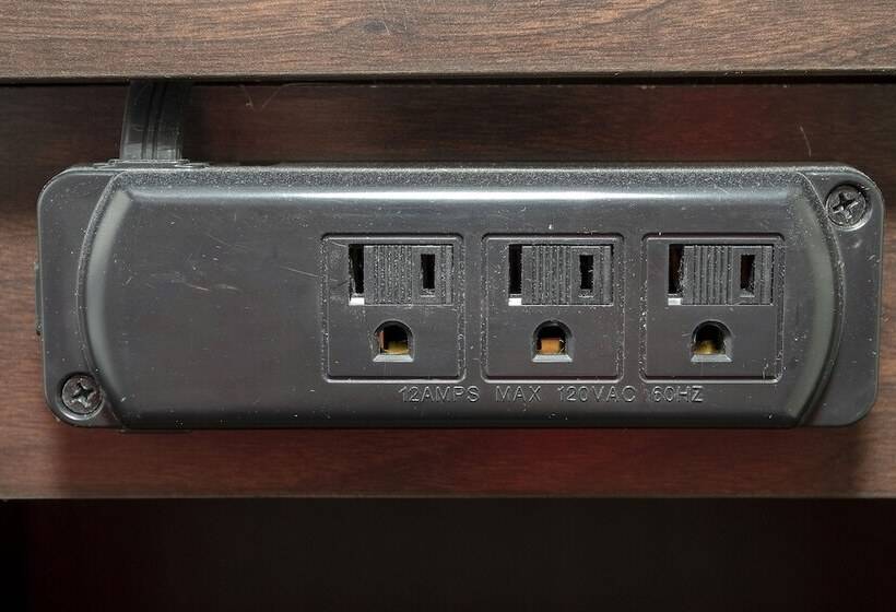 جناح, Red Roof Inn Plus+ Jacksonville – Southpoint