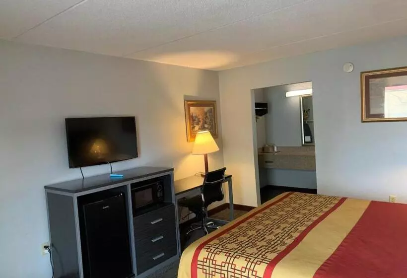 キングサイズベッドのスタンダードルーム, Travelodge By Wyndham Pigeon Forge