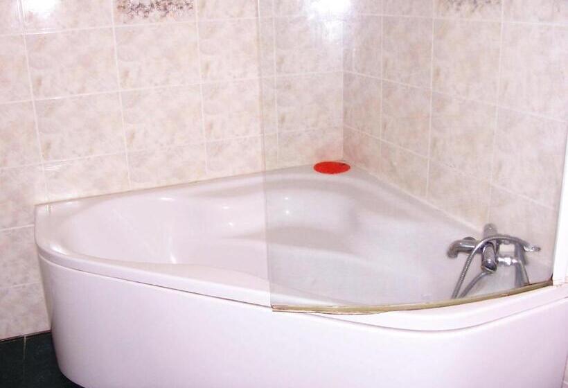 스탠다드 트리플 룸, La Vieille Auberge