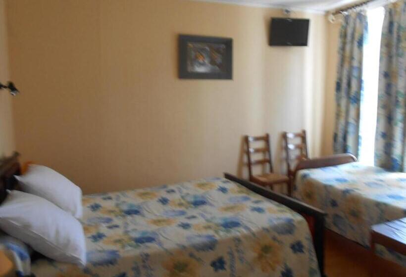 غرفة قياسية ثلاثية, La Vieille Auberge