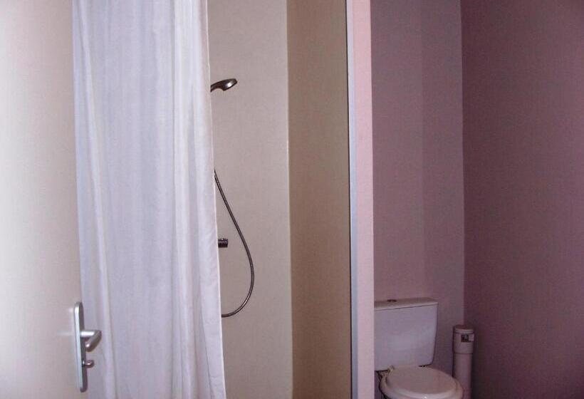 스탠다드 트리플 룸, La Vieille Auberge