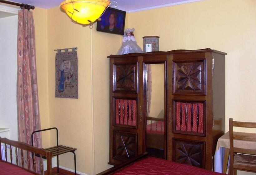 غرفة قياسية ثلاثية, La Vieille Auberge