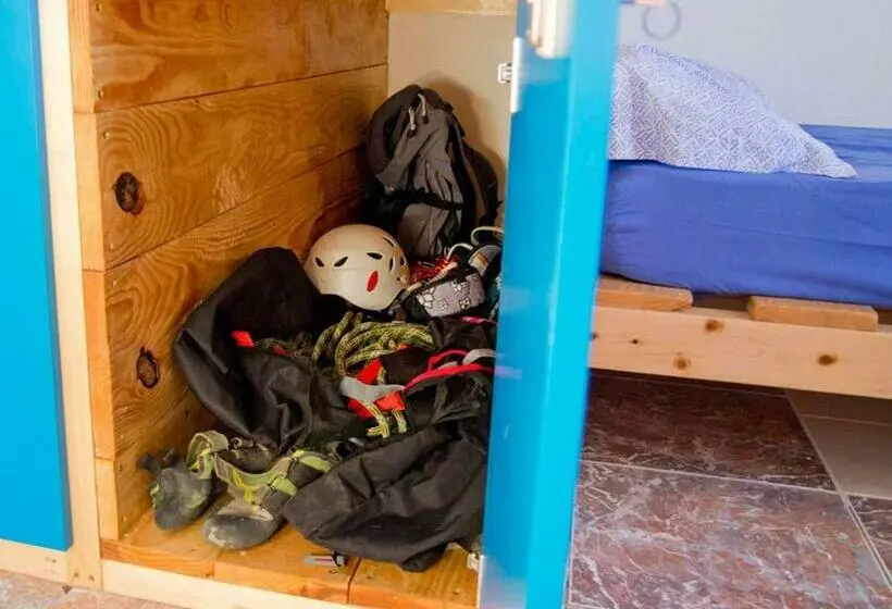ルームシェアのワンベッド, Tenerife Climbing House