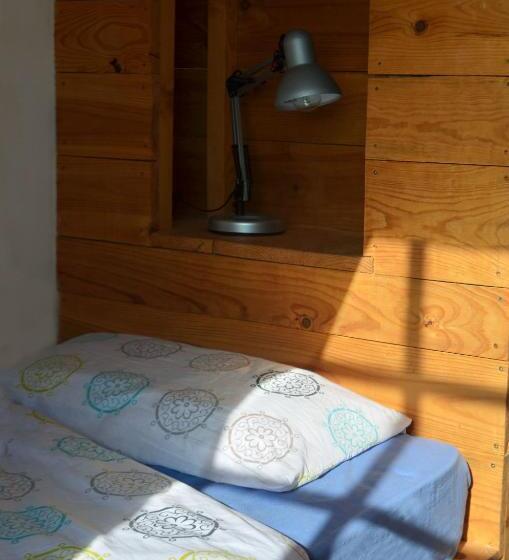 מיטה בחדר משותף, Tenerife Climbing House