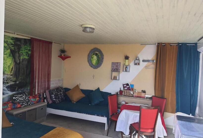 Номер Стандарт с Балконом, B&b Chambre Chante Cristal