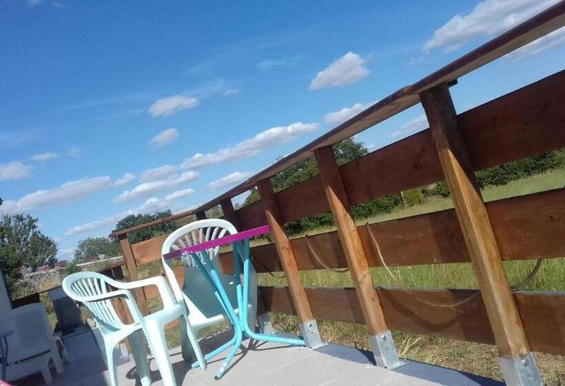 Номер Стандарт с Балконом, B&b Chambre Chante Cristal