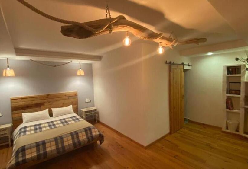 Номер Стандарт Вид на Сад, Mirador Las Grullas