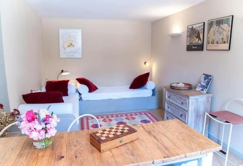 １ベッドルームハウス, Château La Villatade