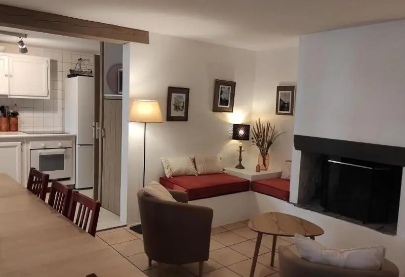 ４ベッドルームハウス, Château La Villatade