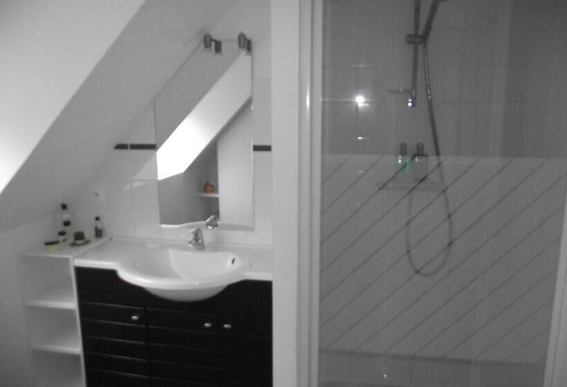 Четырехместный Номер Стандарт, Croissant De Lune